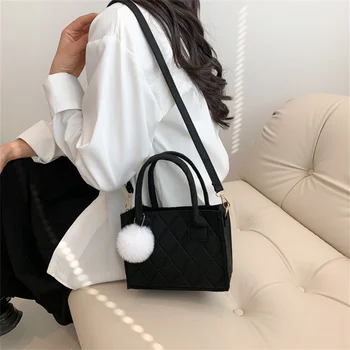 Популярная текстурная женская сумка Новая мода на одно плечо Модная маленькая квадратная Простая и персонализированная ручная работа